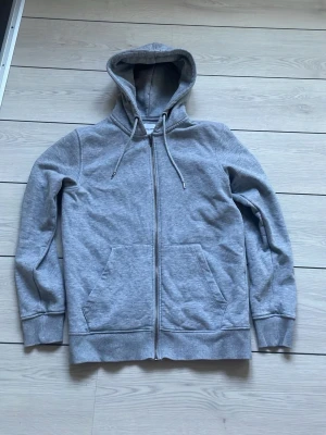 Jack n Jones ziphoodie - Helt perfekt skick. Skriv vid frågor