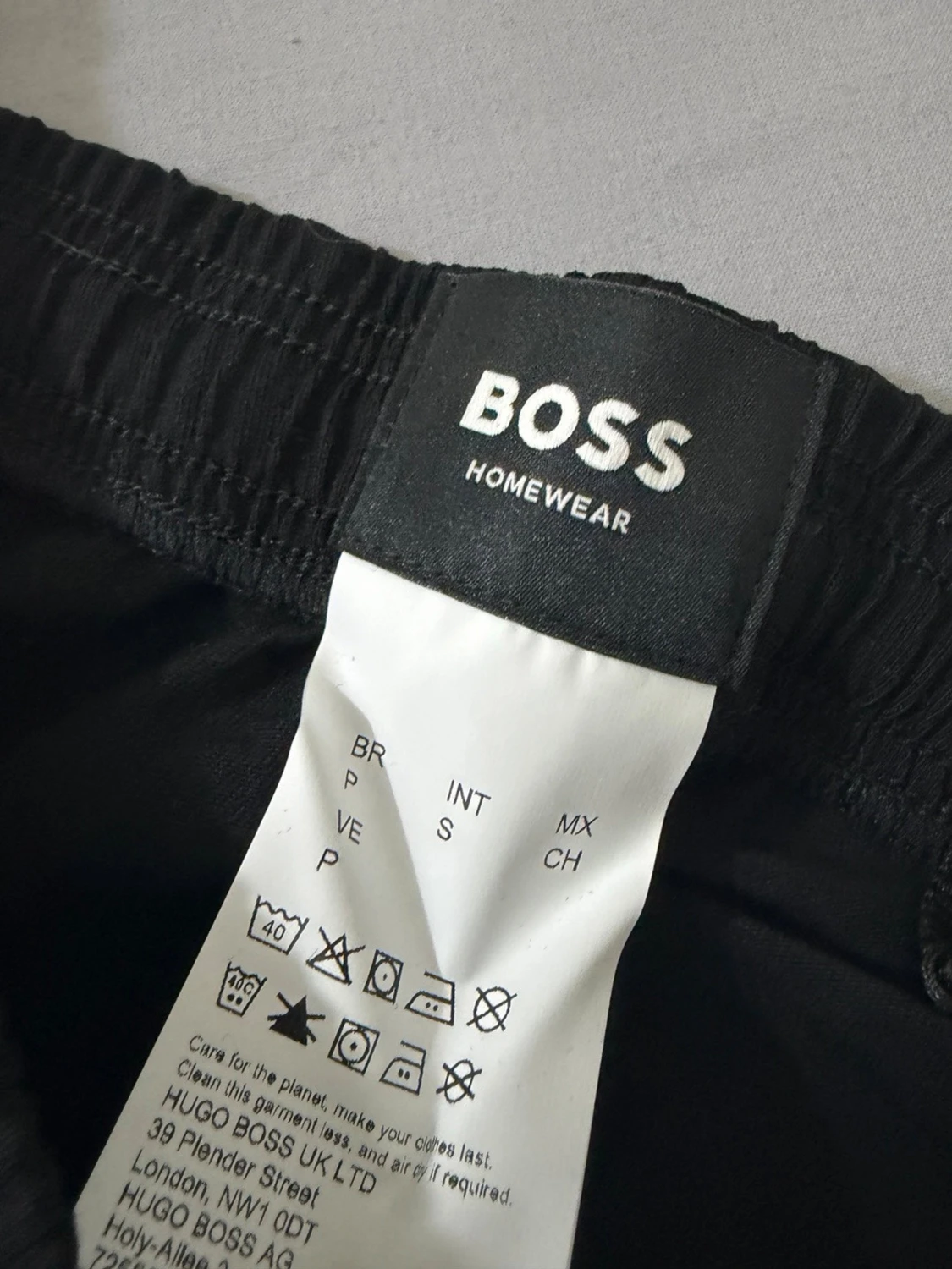 Svarta shorts från BOSS  - 2