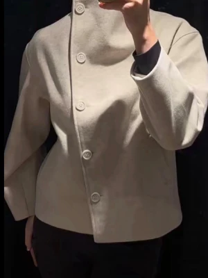 Beige kappa med hög krage - Kappa från lager 157!! 