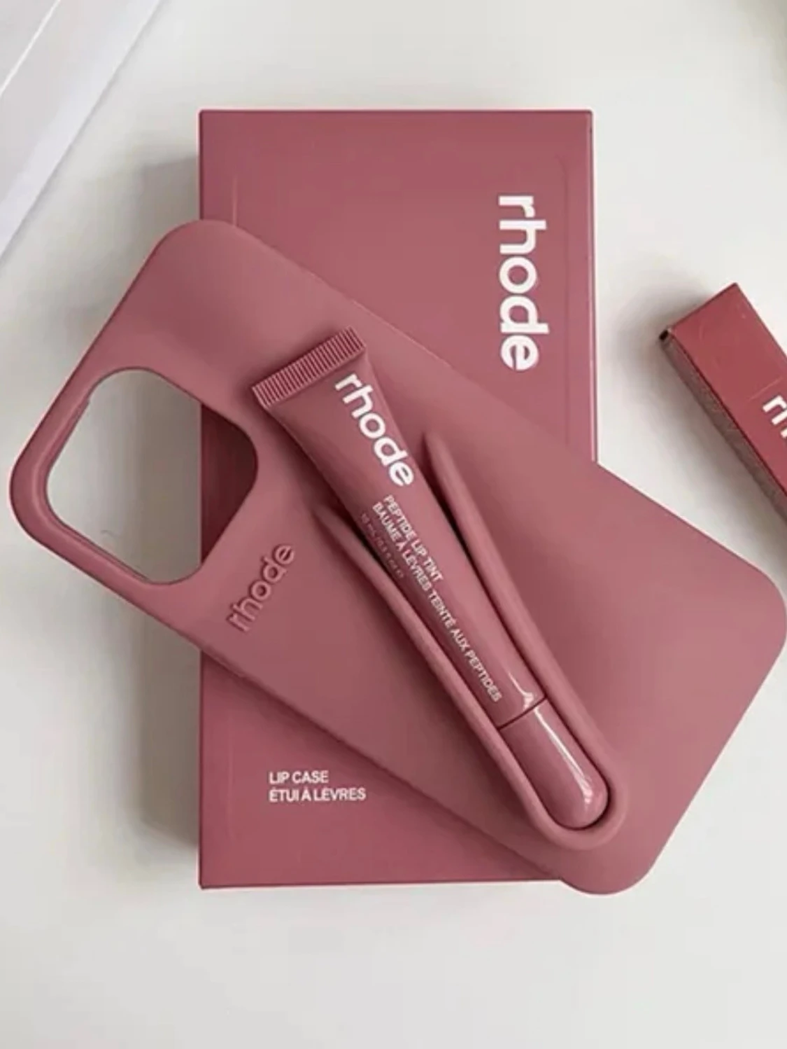 Rhode mobilskal med läppbalsam