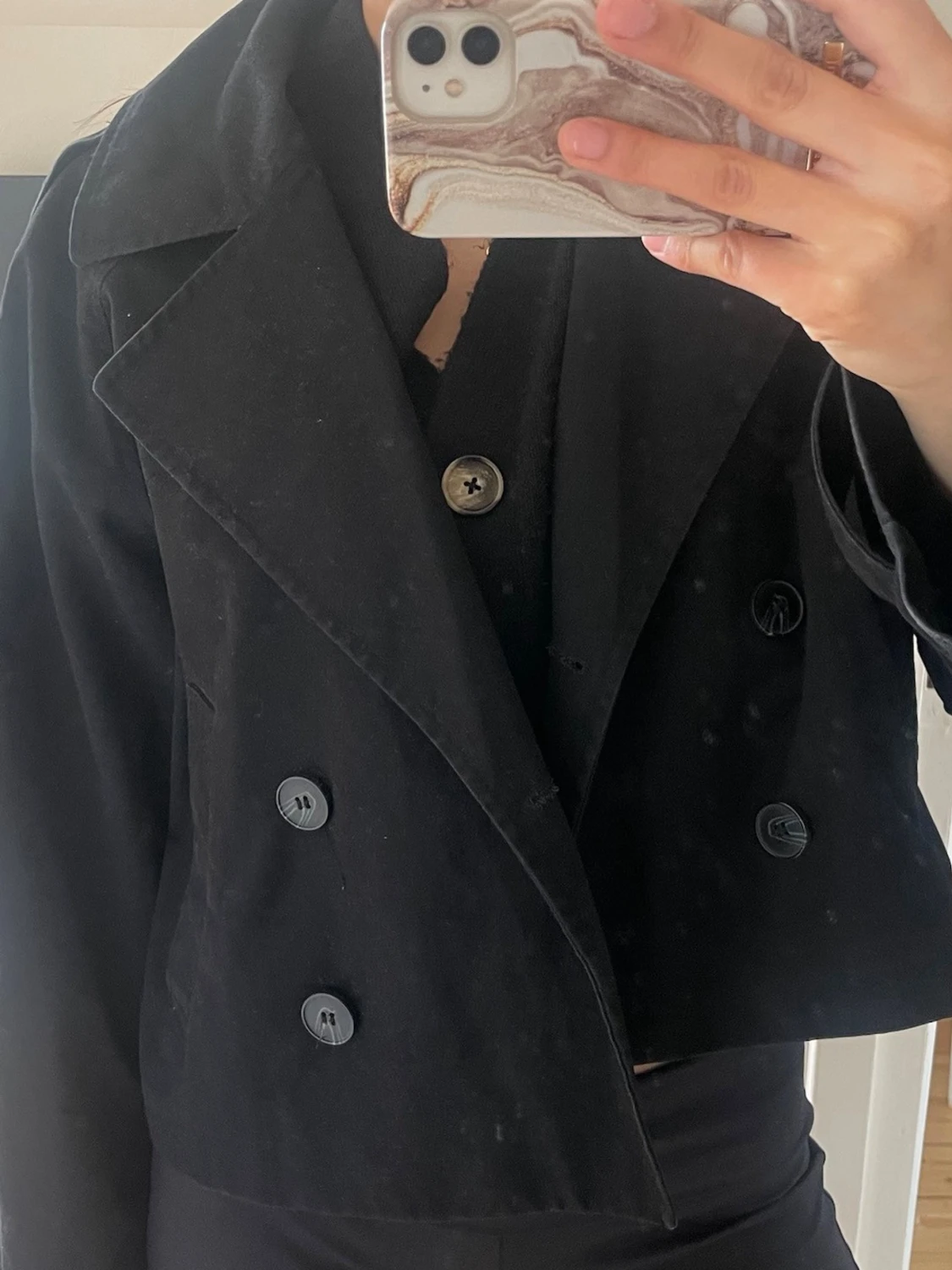 Svart croppad skepparkavaj från H&M