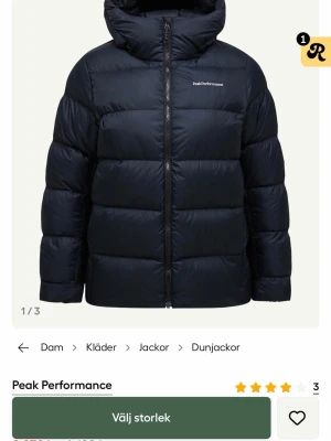 Svart dunjacka från Peak Performance - Peak jacka. 3000 nypris. Använd 2 år men okej skick 