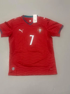 Portugals vm tröja Ronaldo - Cristiano ronaldo tröja inför vm. Helt ny.