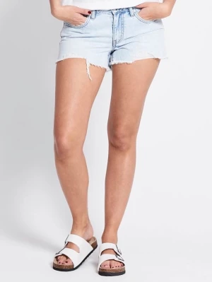 Ljusblå jeansshorts  - Säljer dessa snygga shorts eftersom de är för stora, endast använda fåtal gånger i somras💕