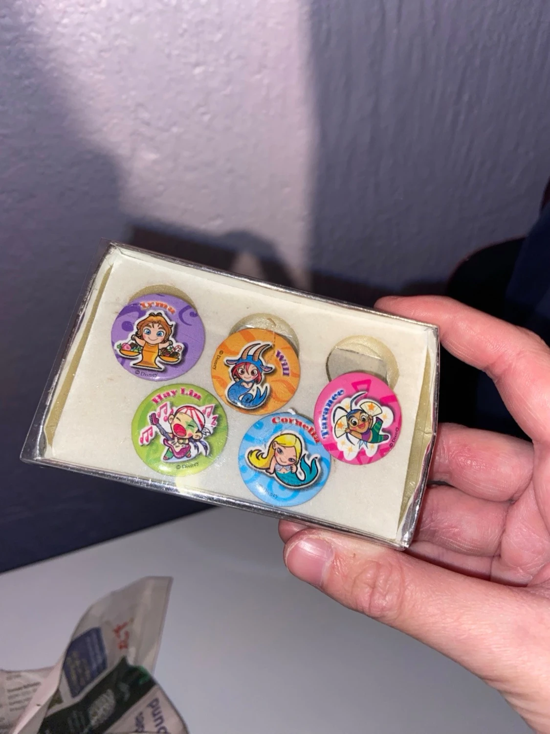 Witch Disney pins - 3