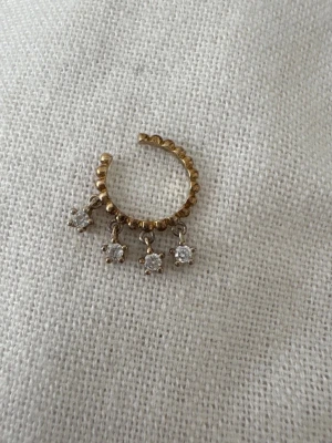 Guldplätterade ear cuff  - 2st