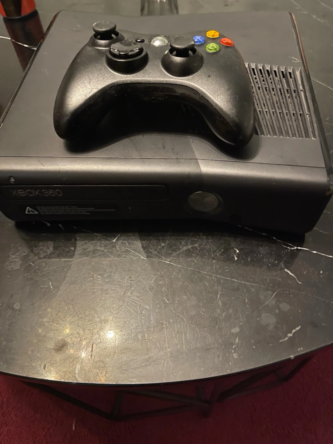 Xbox 360 spelkonsol med handkontroll
