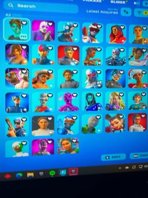 Fortnite konto - Säljer ett Fortnite-konto med hyfsat rare skins och saker kom och kontakta gärna om ni skulle vilja det .