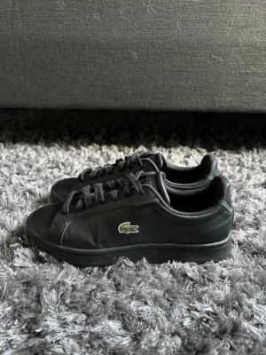 Lacoste skor - Storlek 36 Endast använde för en begravning 