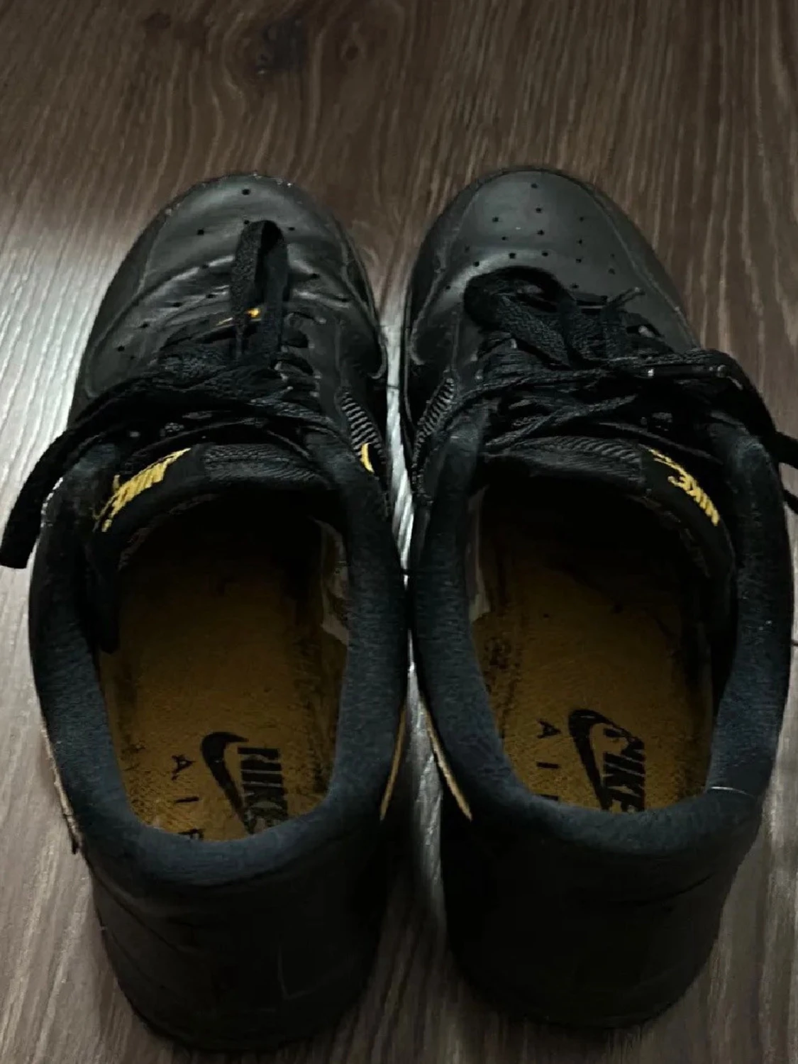 Nike Air Force 1 svart/guld sneakers - 1