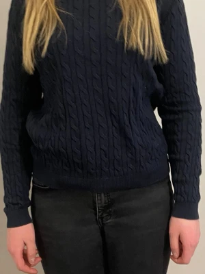 Stickad tröja - Stickad tröja marinblå strl S