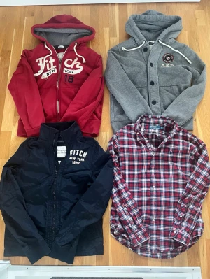 Abercrombie & fitch Ralph Lauren tröjor S/M/L drop  - Tröjor från Abercrombie och Ralph lauren går att köpa enstaka men rabatt vid flera 😁 olika storlekar S/M/L och olika priser från 349 kr styck och upp skriv för frågor och köp även mycket mer i min profil kolla gärna och följ ✌️