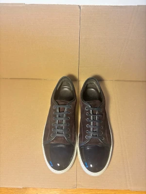 Lanvin Dbb1 Patent Cap Toe Sneaker Burgundy 44 - Storlek 44, nypris 5000kr, 100% äkta 