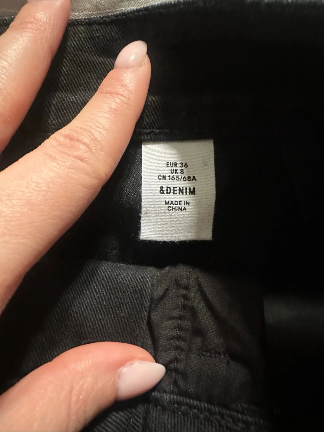 Svart jeanskjol från HM - 1