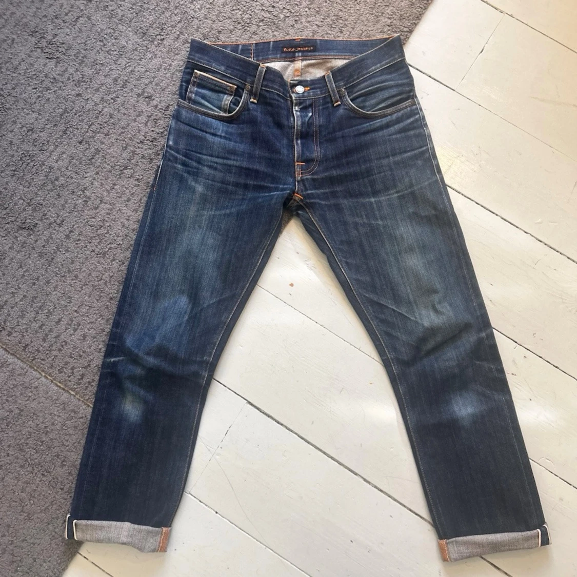 Mörkblåa Nudie Grim Tim Dry Selvedge Jeans 
