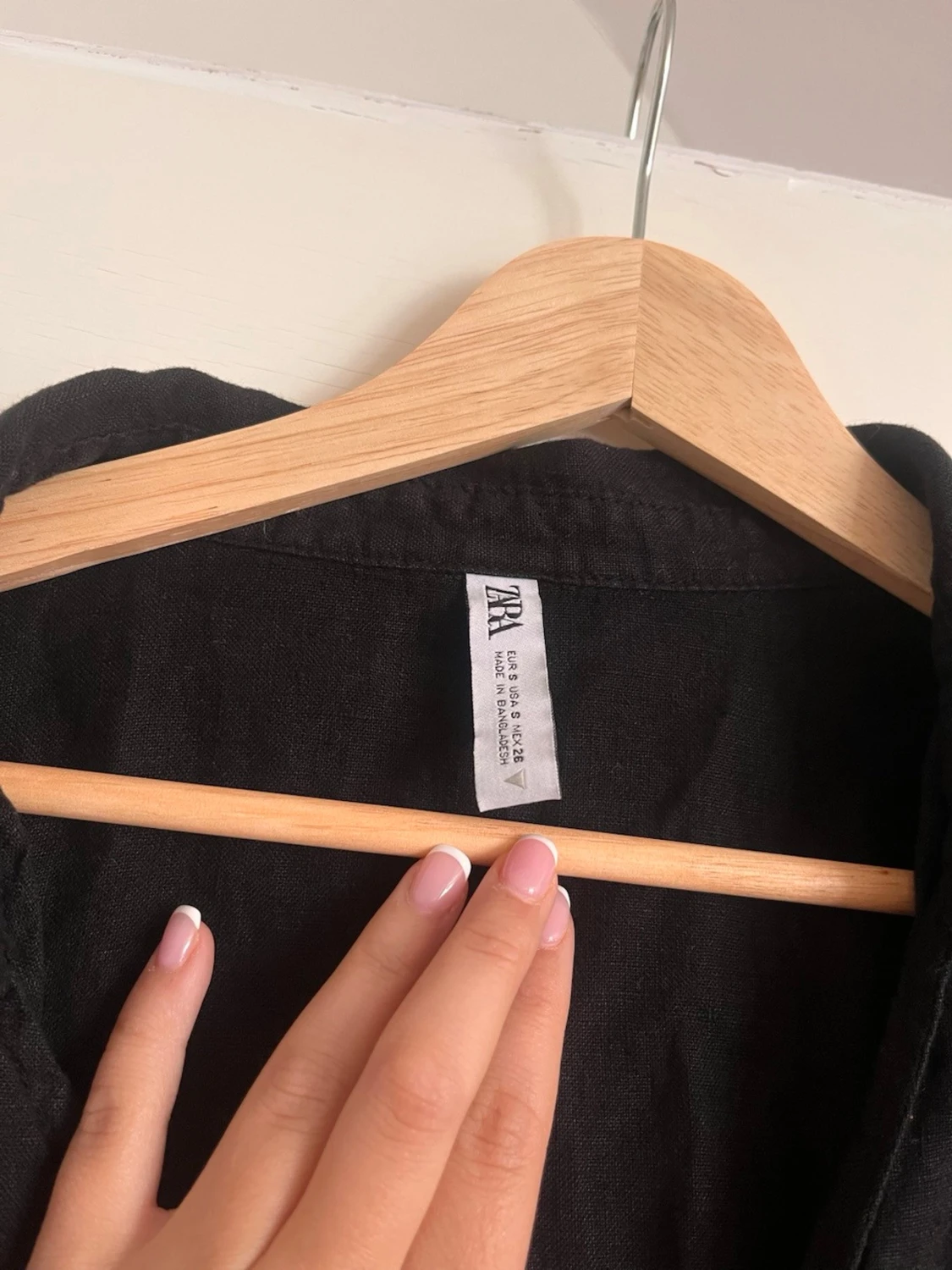 Svart blus med knytning framtill - 2