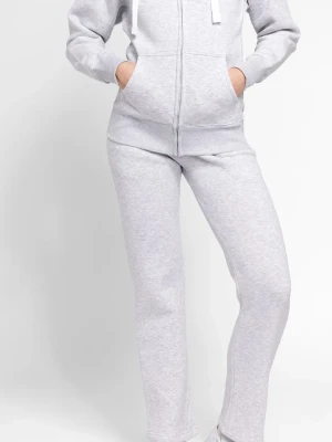 Russe merch sett - Säljer hela mitt sett från russe merch! Hoodien är i XS och byxan i S 💛Ordinarie pris är ca 1200 så mitt pris är 800 kr!