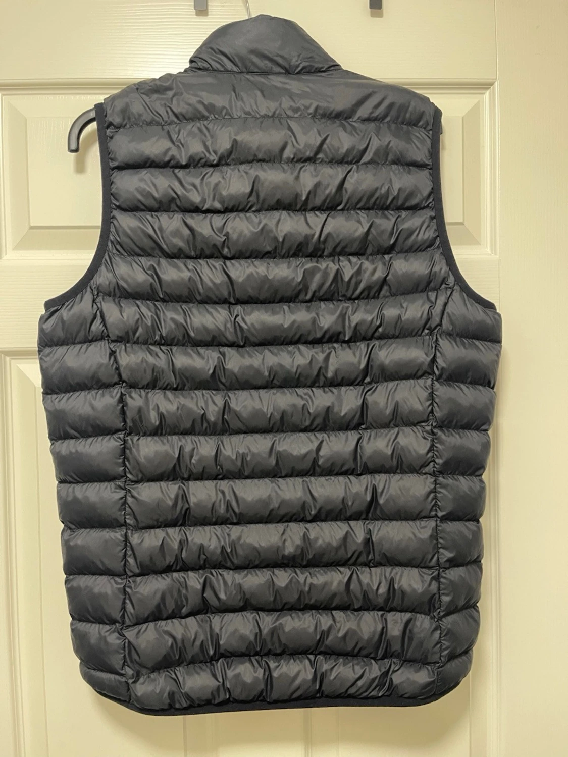 Svart dunväst med dragkedja - 3