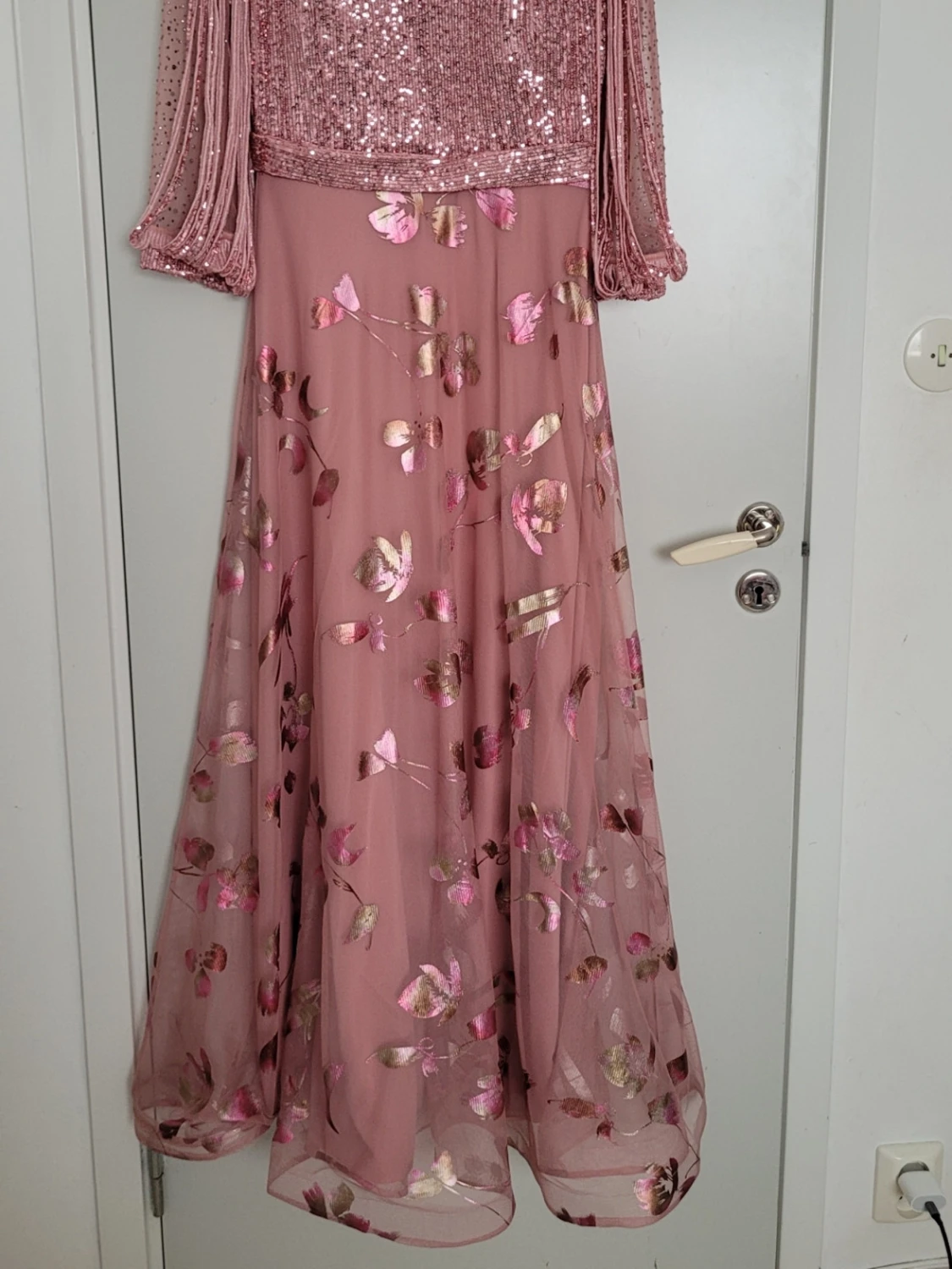 Rosa långklänning med paljetter - 1