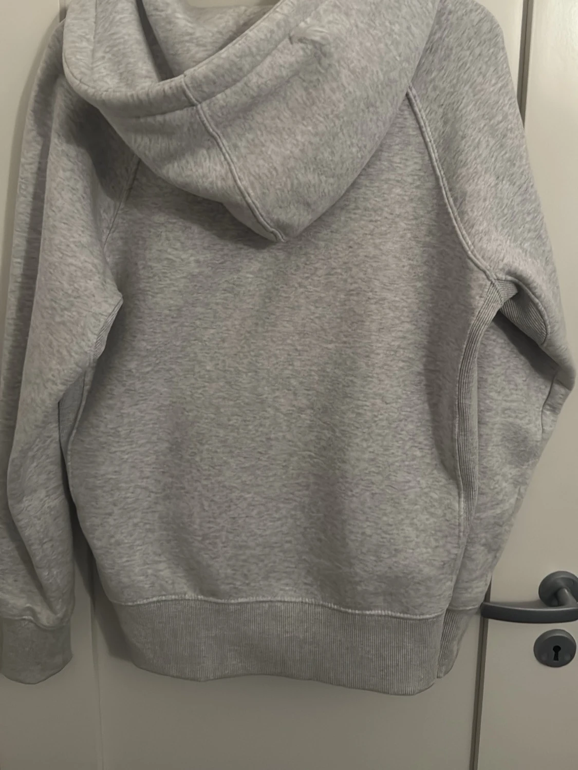 Ljusgrå zip hoodie från Resteröds - 2