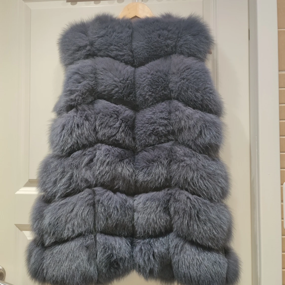 Mörkgrå fluffig pälsväst - 4