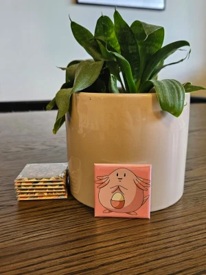 Chansey kylskåpsmagnet  - 50x50mm  Instagram: magnet.man_