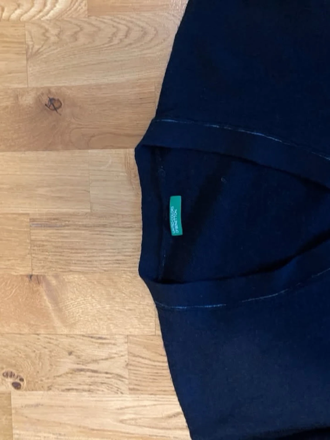 Mörkblå V-ringad tröja Benetton stl L - 3