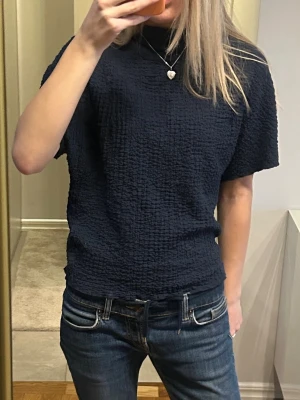 Marinblå blus - Jätte snygg marinblå blus från Zara