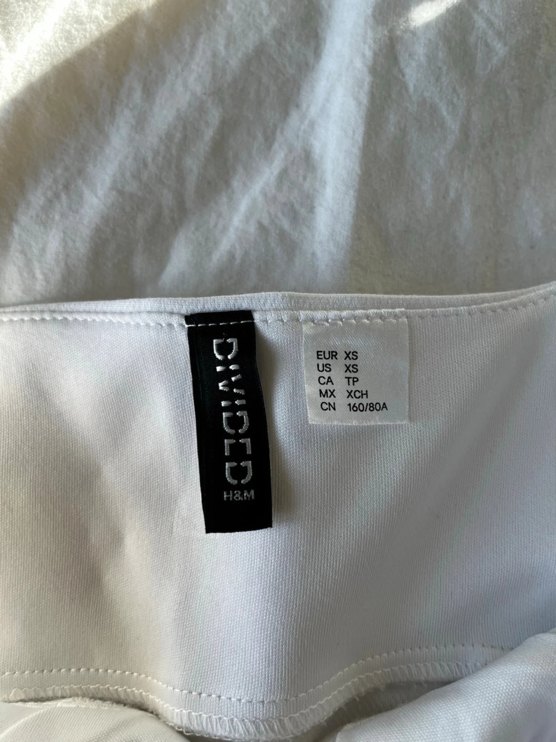 Vit figurnära linnetopp - 2