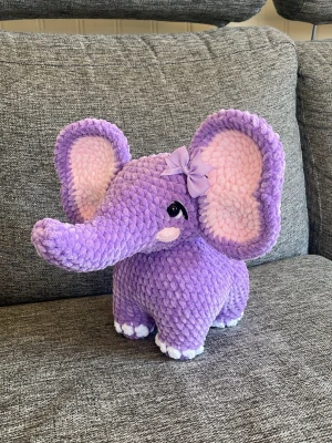 Virkad elefant  - Handgjord virkad söt elefant 