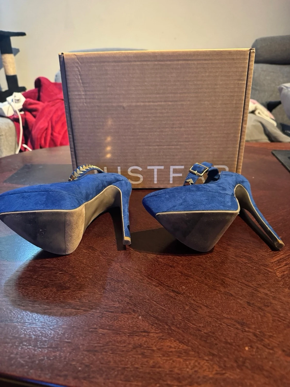 Blåa pumps med ankelrem från JustFab - 3