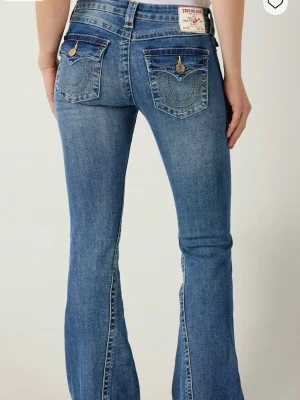 True religion  - Selger disse fine nesten ubrukte true religion buksene. Sender gjerne bilde hvis du vil se de. De er i størrelse 26. de er kjempe fint brukt og er nesten ikke brukt noe