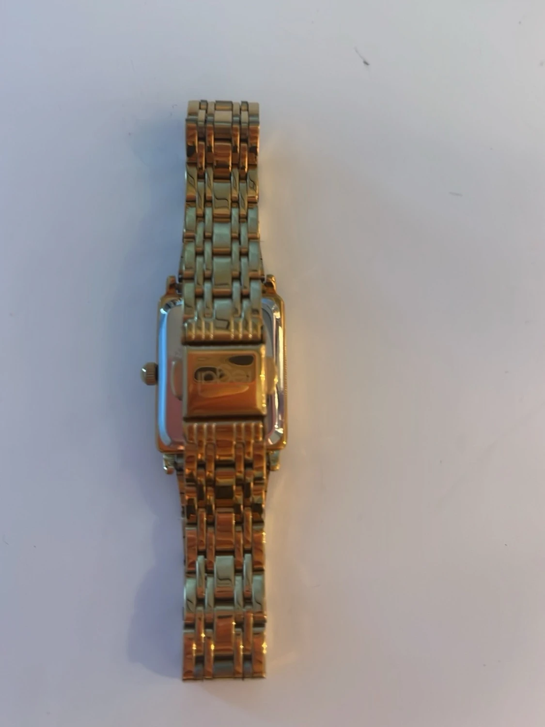 Guldfärgad fyrkantig klocka från Regal - 1