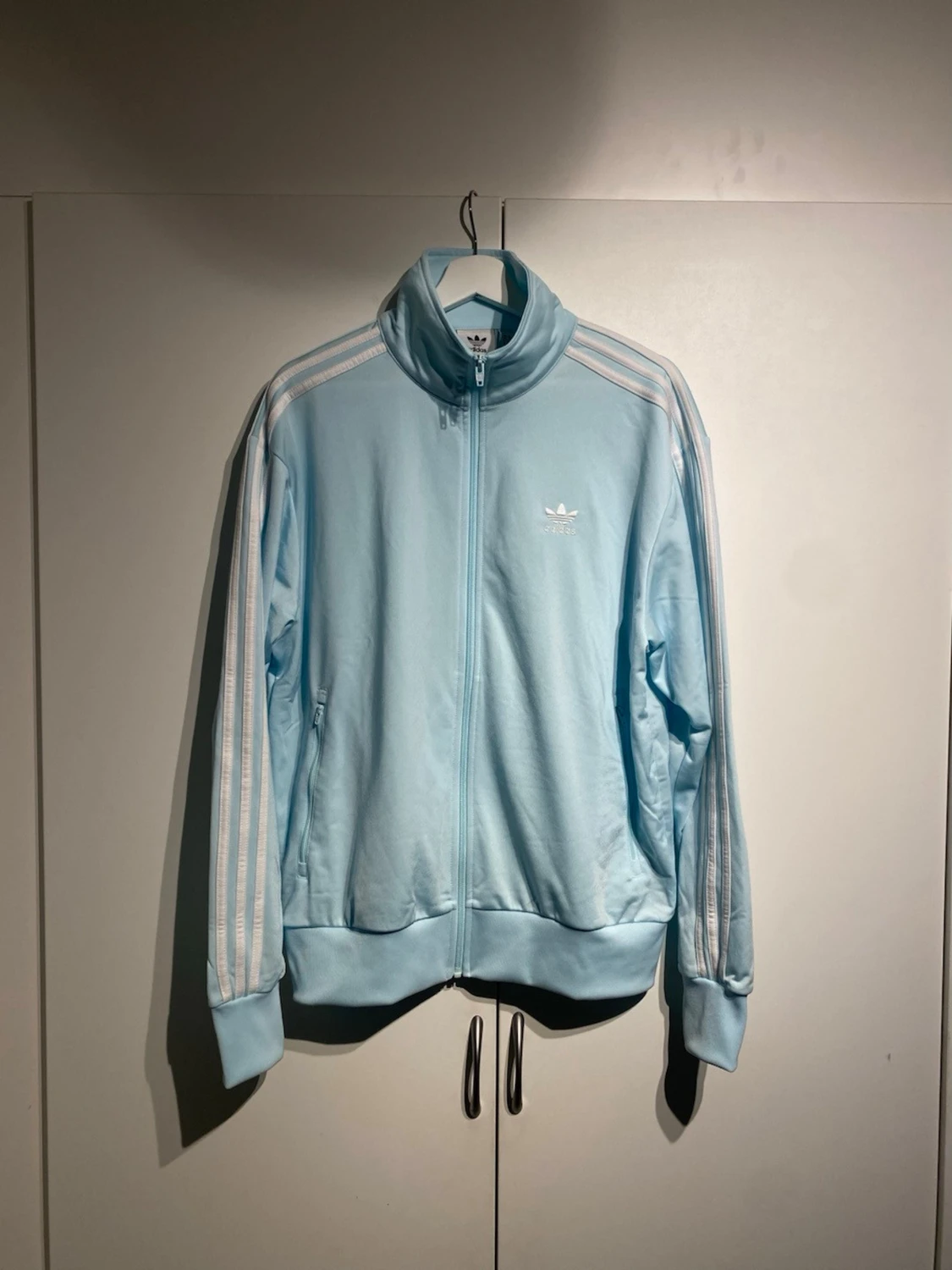 Ljusblå Adidas track jacket - 1