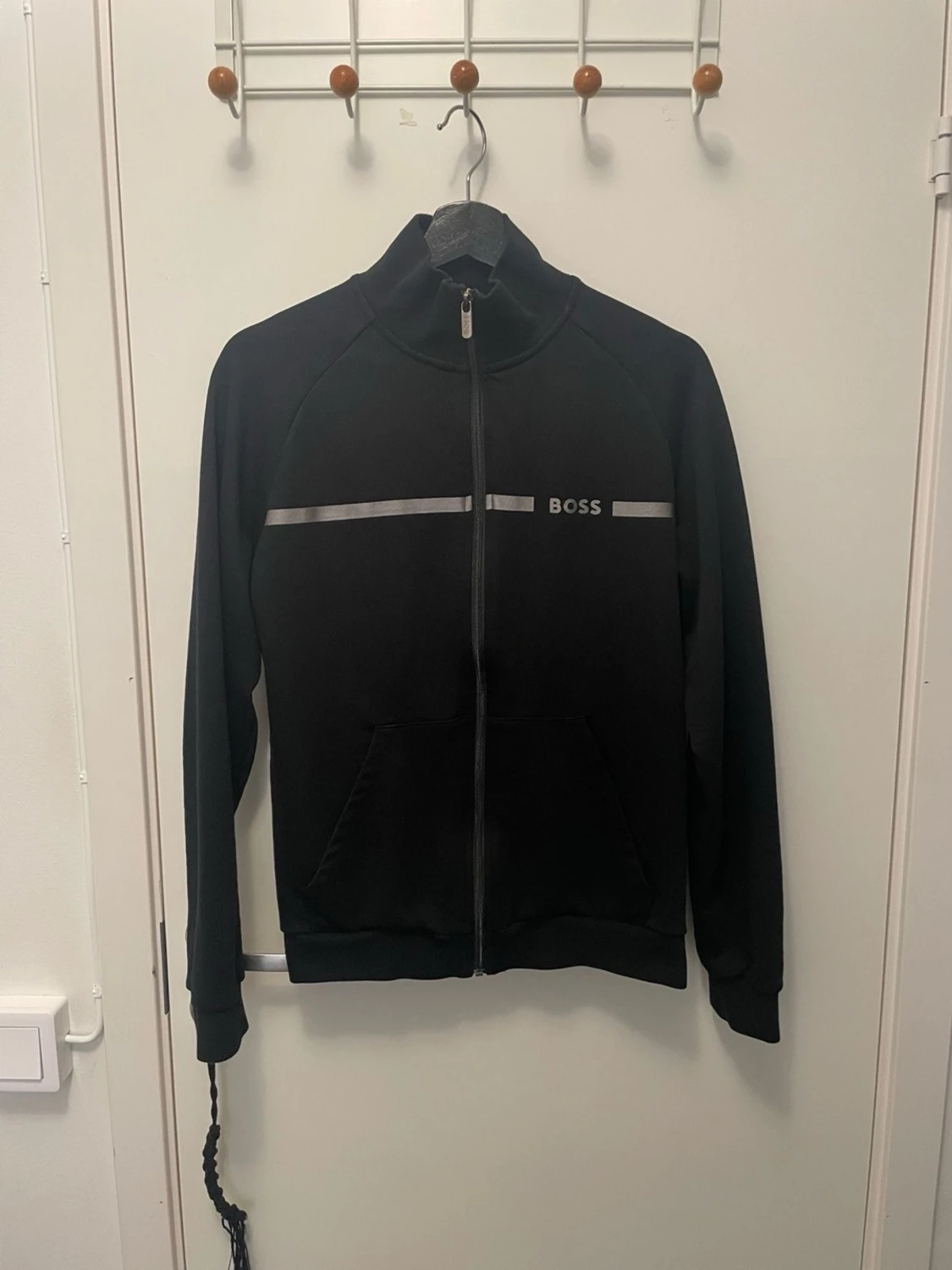 Svart zip-hoodie från Hugo boss