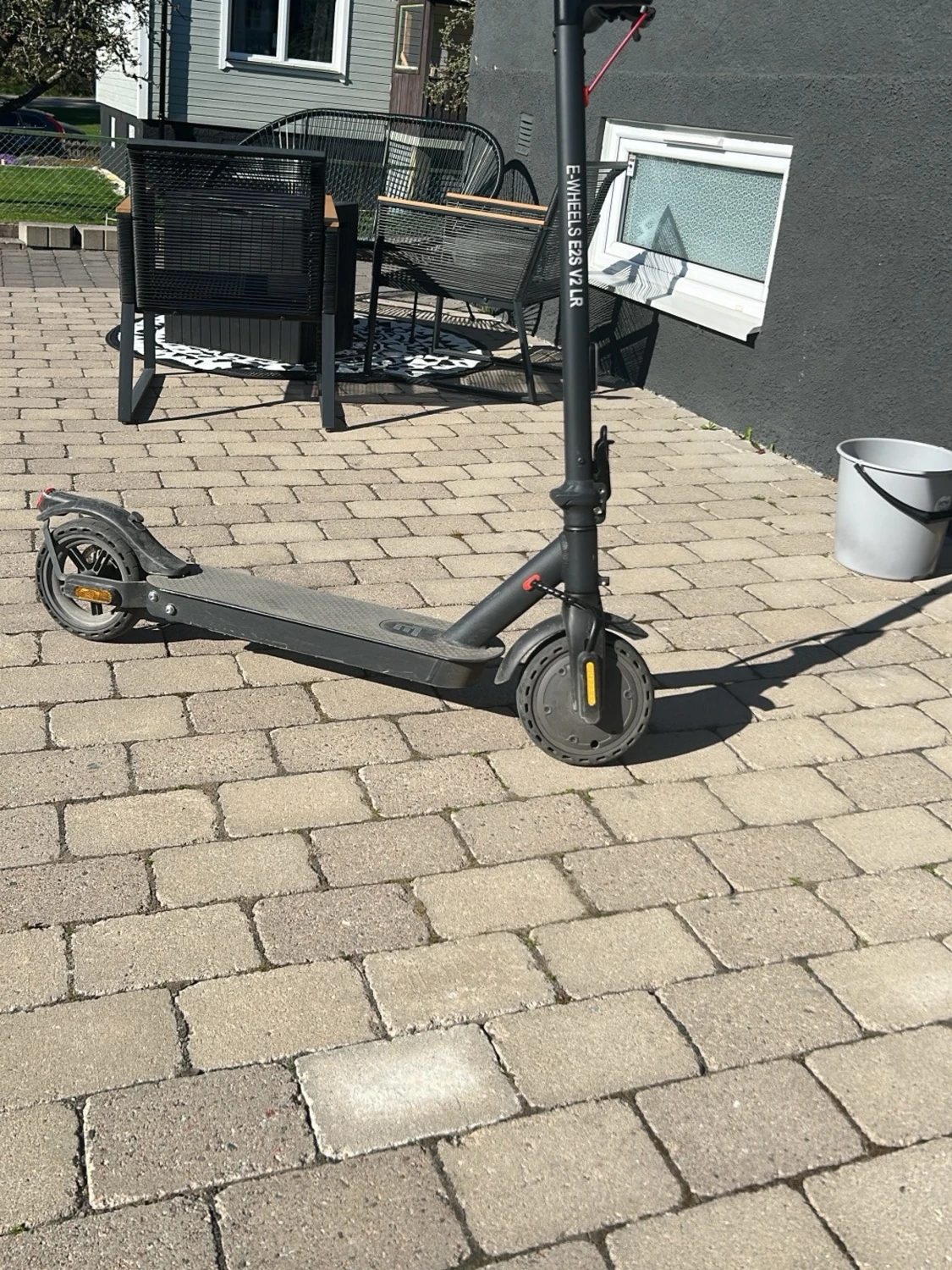 Elscooter E-Wheels E2S V2 Svart - 2
