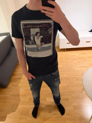 Limitato T-shirt  - Säljer nu denna riktigt sköna och snygga Limitato T-shirten för endast 599, priset är ej fast vid en snabb affär! Bara att höra av dig vid frågor
