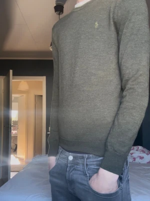 Ralph lauren tröja  - Ulltröja från Ralph lauren. Riktigt stilig och schysst. Skickas samma dag som köpet. Pris är diskuterbart 