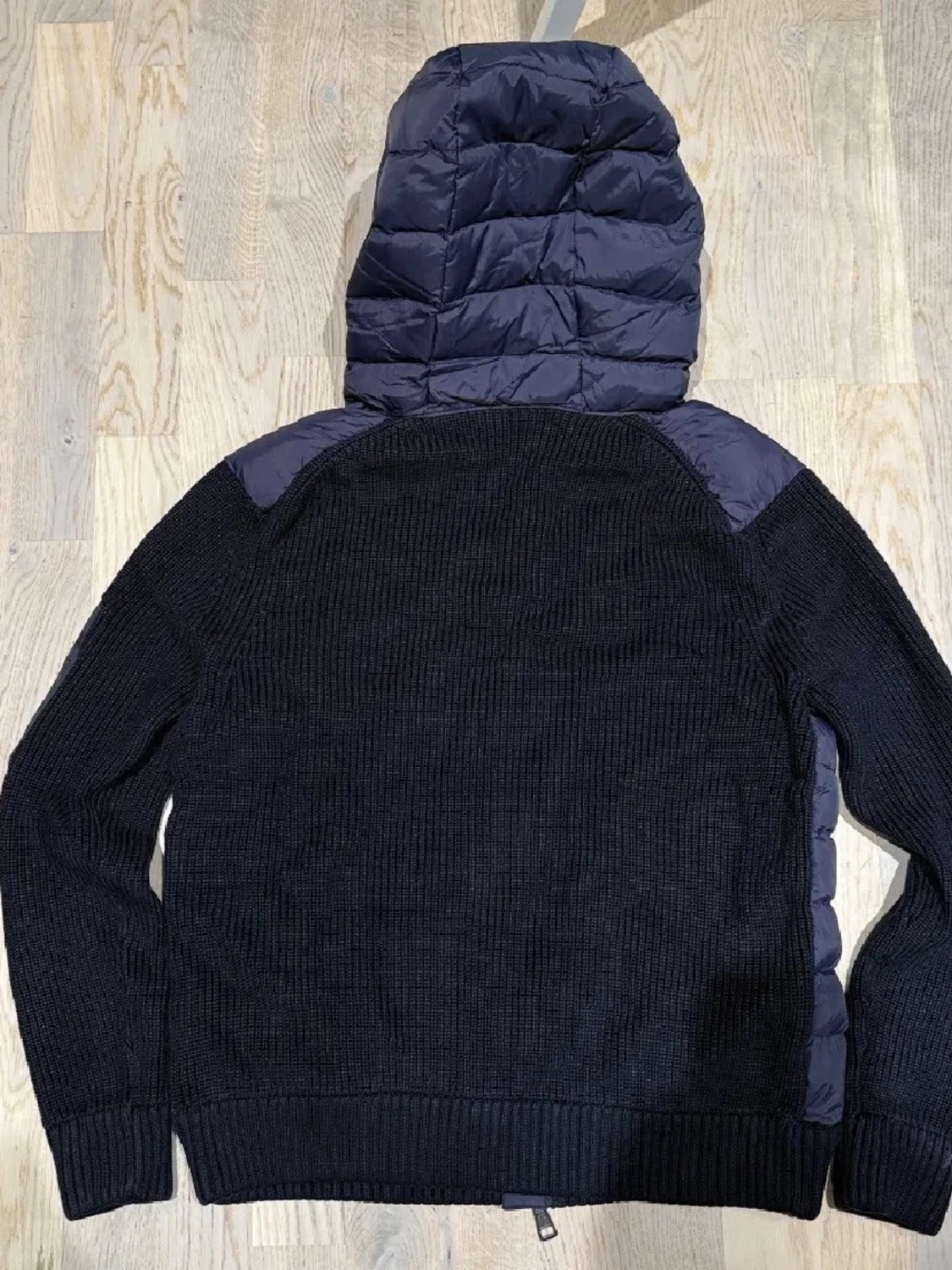 Mörkblå pufferjacka från Moncler - 1