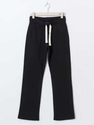 Svarta mjukisbyxor Gina tricot - Low waist mjukis byxor från Gina Tricot. Nytt skick, aldrig användt.