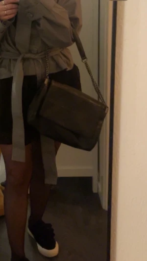 Väska  - Rymlig väska i mycket fint skick! 