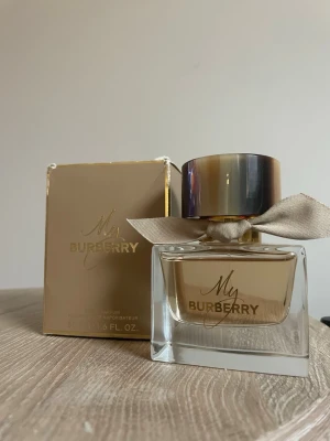 My Burberry Eau de Parfum 50ml - My burberry parfym 50ml. Enbart testad, kartongen är lite battlescared då den har legat i en kartong bland andra prylar. 