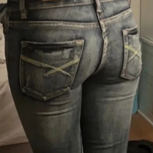  bootcut jeans - Så snygga bootcut jeans!! Säljer för minst 500. 