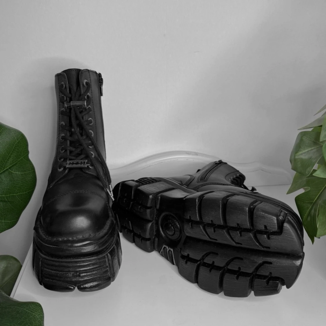 New Rock M-MILI083CCT-V1 - 2