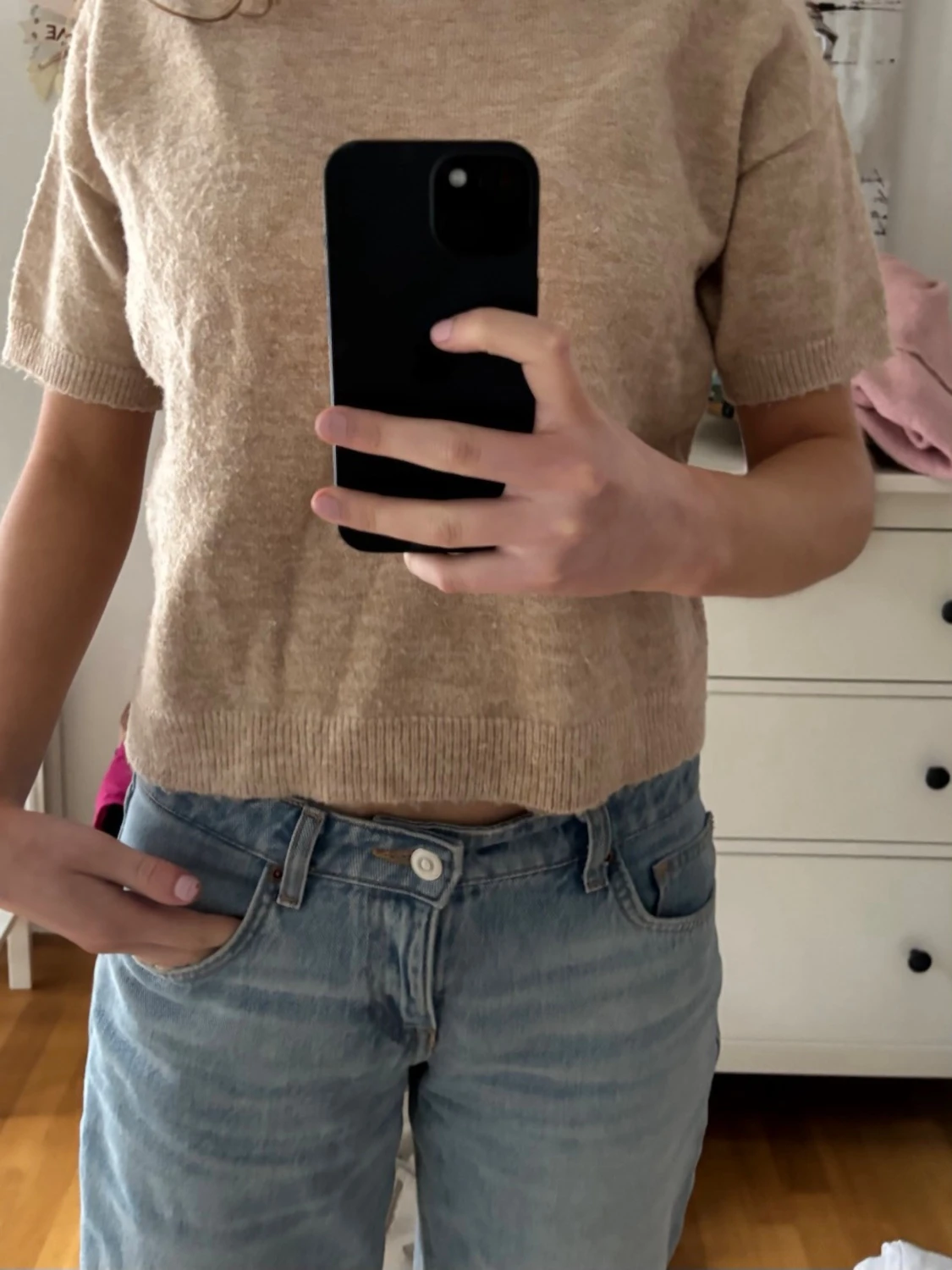 Beige stickad kortärmad tröja - 2