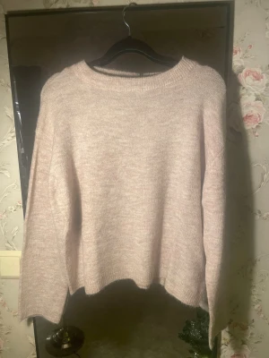 Lager 157 Stickad tröja  - Beige stickad tröja från lager 157. Helt oanvänd med prislapp kvar❤️