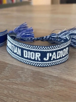 Mörkblå cd armband  - Mörkblå cd armband 