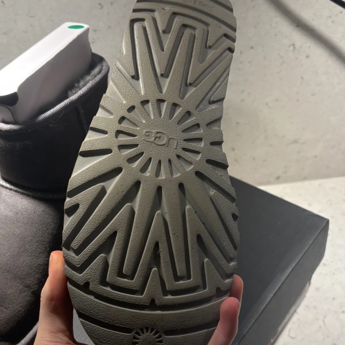 Grå UGG boots i mocka - 2