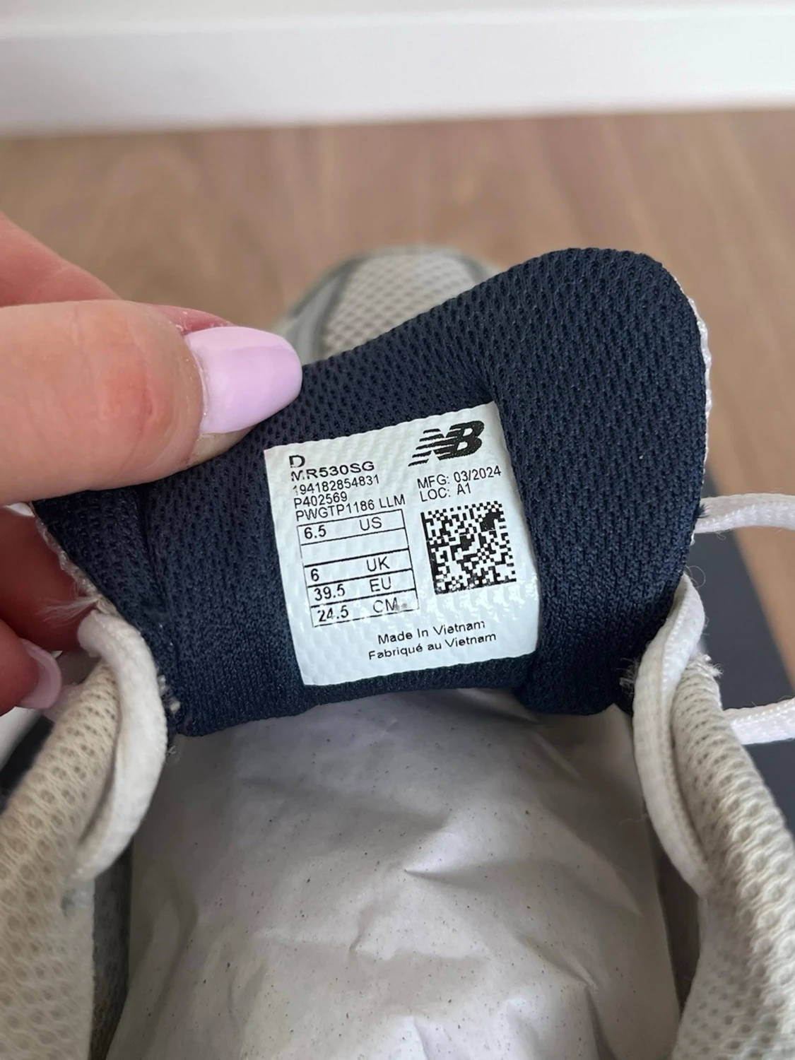 New Balance 530 y2k trendiga sneakers vit/marinblå – 39,5 - 6