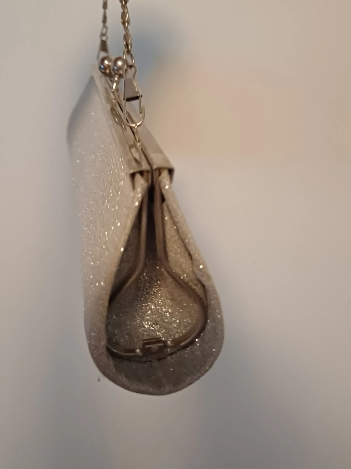 Glittrig silver kuvertväska - 2